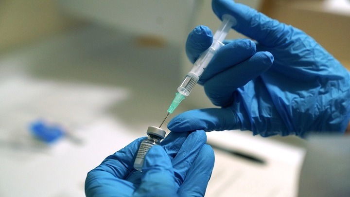 Κορωνοϊός: Ξεκίνησε ο εμβολιασμός στις Μονάδες Φροντίδας Ηλικιωμένων