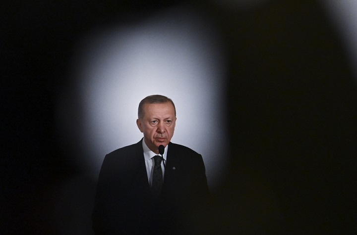 Εκλογές στην Τουρκία: Είναι εφικτή μια νίκη του Ερντογάν; - Γράφει η Ιωάννα Μουμτζίδου