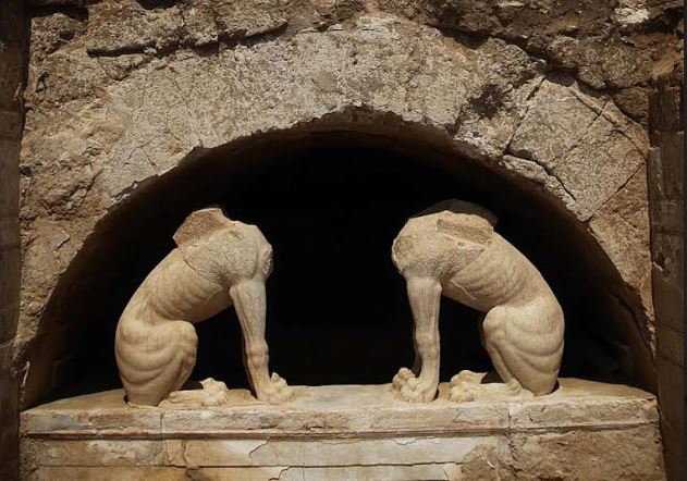Μικρό, επιτόπιο μουσείο στον τύμβο Καστά της Αμφίπολης