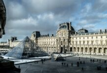 Γαλλία: Ακριβότερα τα μουσεία για τους τουρίστες εκτός Ε.Ε. – Κλειστό το Λούβρο λόγω απεργίας
