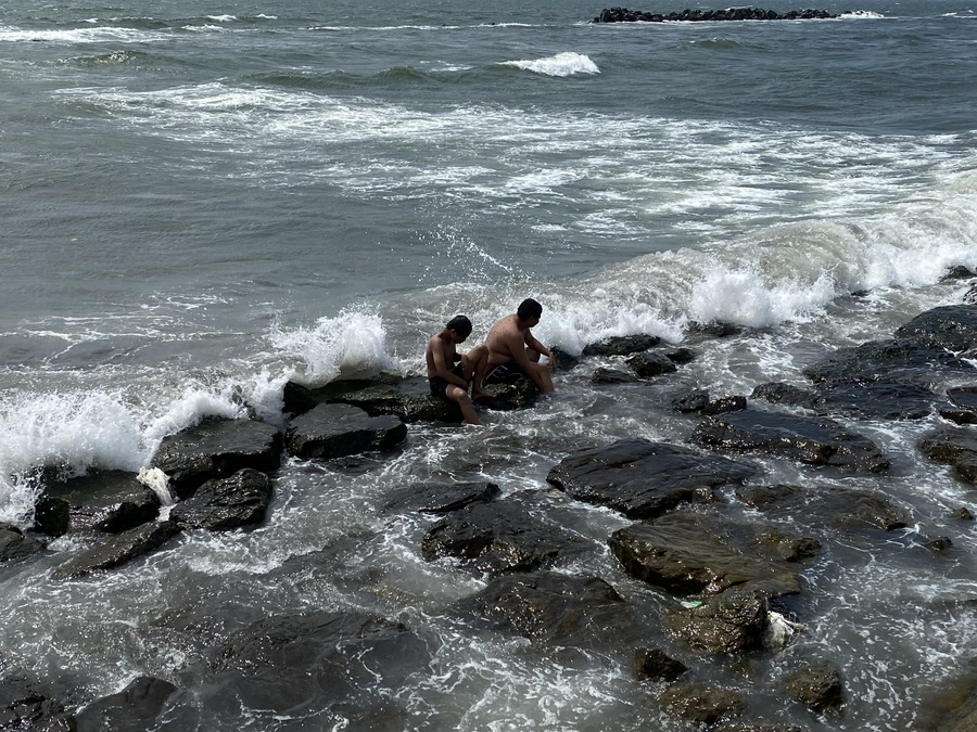 Tsunami warning in Philippines