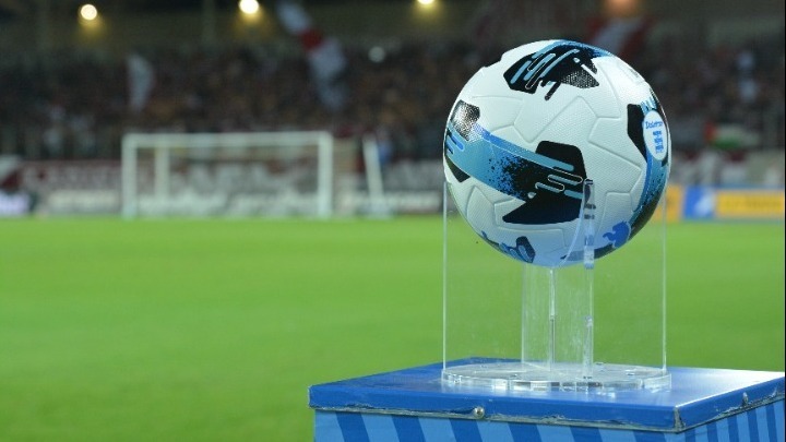 Super League_ball_1