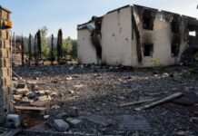 Σκηνές καταστροφής στη Ντρουζκίβκα – «Η πόλη μας χάθηκε», λένε οι κάτοικοι ενώ οι ρωσικές δυνάμεις πλησιάζουν