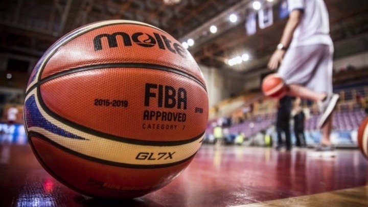 που χρονολογείται μόνο ένα άτομο κάθε φορά